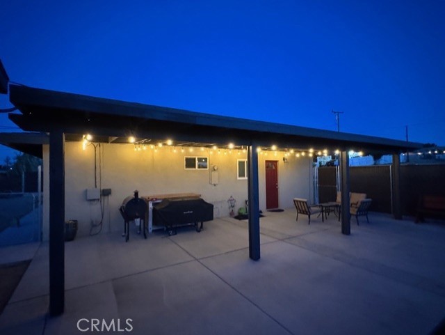 https://media.crmls.org/medias/fbc01e49-1859-4285-ad90-a392491c6e3c.jpg?preset=X-Large