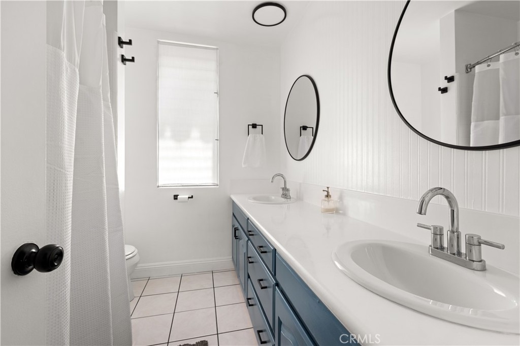 https://media.crmls.org/medias/fbc03a2d-0147-43d9-8a88-c3218b521961.jpg?preset=X-Large