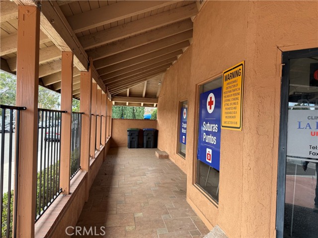 726 S Main, Santa Ana CA: https://media.crmls.org/medias/fbc069a9-cea9-4f21-a5c3-f505716455be.jpg