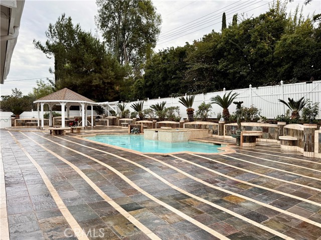 Detail Gallery Image 64 of 73 For 24204 Calvert, Woodland Hills,  CA 91367 - 6 Beds | 3 Baths