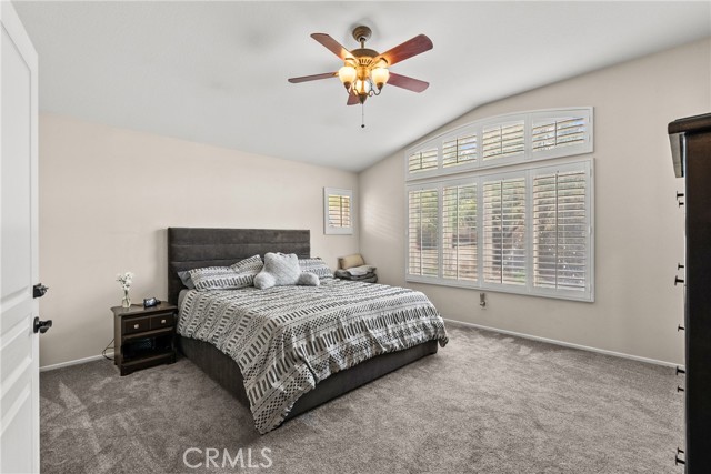 30463 Vineyard Lane, Castaic CA: https://media.crmls.org/medias/fbc18aef-75aa-4b58-a5e7-697109a9cbc5.jpg
