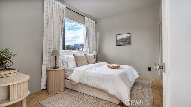 Detail Gallery Image 3 of 17 For 1347 Seward St., Los Angeles,  CA 90028 - 3 Beds | 2 Baths