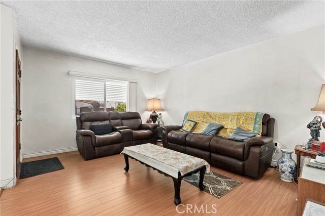 2508 El Paseo, Alhambra CA: https://media.crmls.org/medias/fbc1b13d-39ab-4684-bade-dfa206c56ebc.jpg