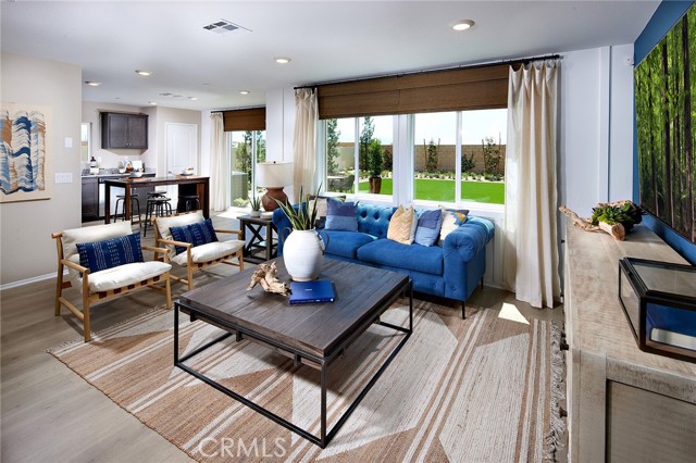 Detail Gallery Image 1 of 17 For 14966 Decarlo Dr, Adelanto,  CA 92301 - 4 Beds | 3 Baths