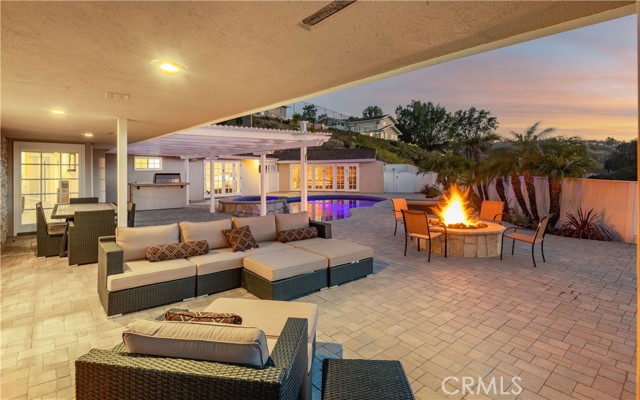 27703 Eastvale Road, Palos Verdes Peninsula, California 90274, 4 Bedrooms Bedrooms, ,3 BathroomsBathrooms,Residential,Sold,Eastvale,PV21110702