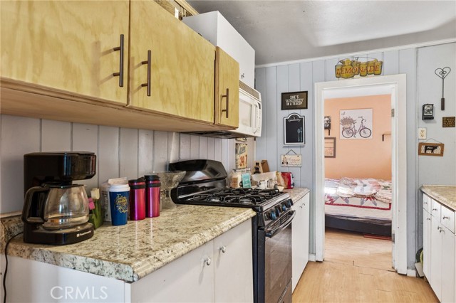 Detail Gallery Image 9 of 30 For 525 S Kern St, Maricopa,  CA 93252 - 2 Beds | 2 Baths
