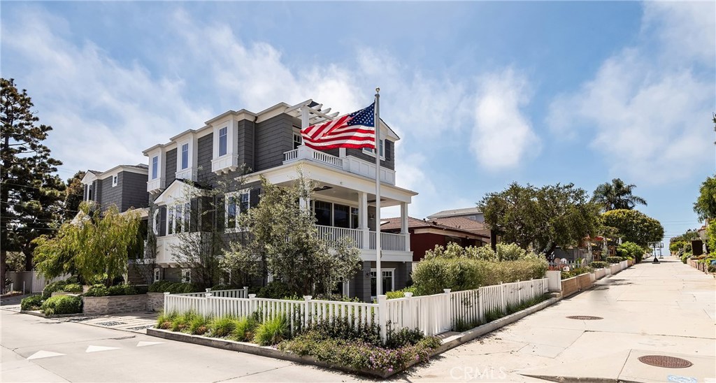 440 6th Street, Manhattan Beach, CA 90266