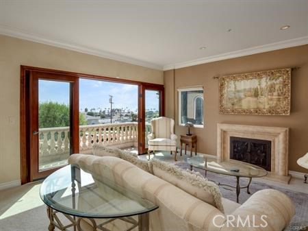 313 Avenue F, Redondo Beach, California 90277, 5 Bedrooms Bedrooms, ,4 BathroomsBathrooms,Residential,Sold,Avenue F,PV17233285