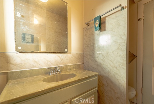 Detail Gallery Image 15 of 39 For 1706 W 65th Pl, Los Angeles,  CA 90047 - 3 Beds | 1 Baths