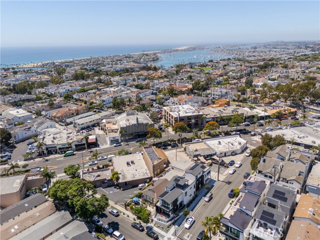 Detail Gallery Image 25 of 32 For 521 1/2 Iris, Corona Del Mar,  CA 92625 - 2 Beds | 2/1 Baths