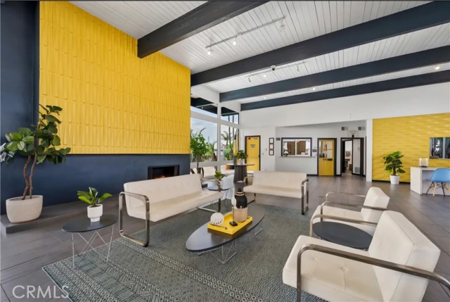 Detail Gallery Image 12 of 13 For 21851 Newland #127,  Huntington Beach,  CA 92646 - 4 Beds | 2 Baths