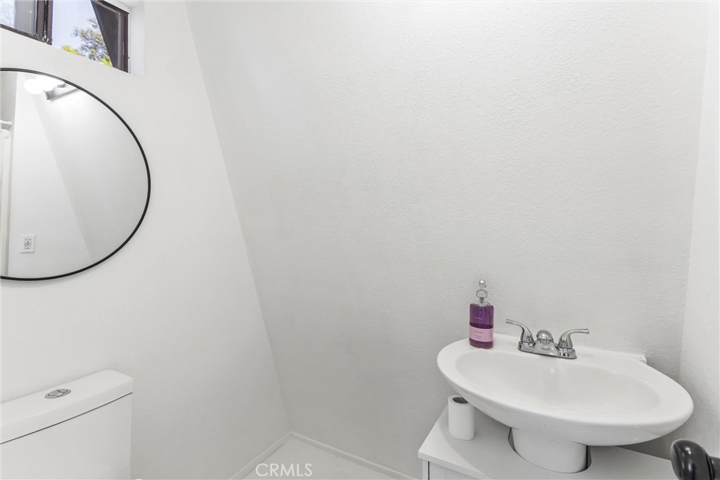 https://media.crmls.org/medias/fbc69000-b809-4de7-a144-6f58522f7d6f.jpg?preset=X-Large