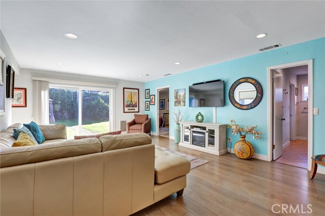 Detail Gallery Image 21 of 61 For 1626 E 6th, Long Beach,  CA 90802 - 3 Beds | 2 Baths