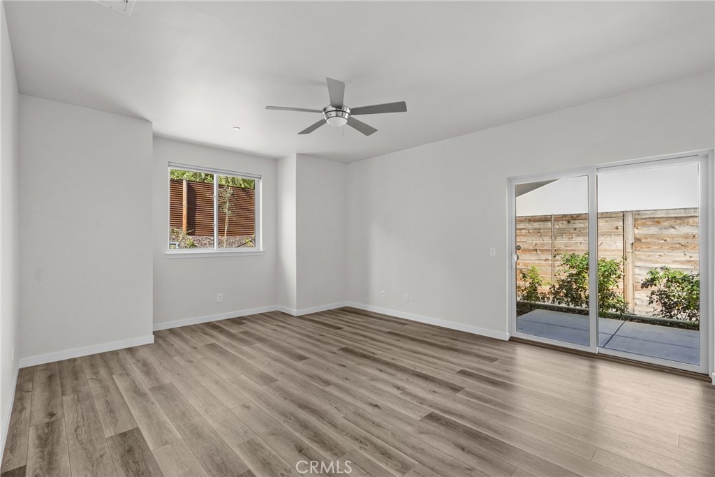 https://media.crmls.org/medias/fbc77d59-43de-4d2d-a586-b95b729e3589.jpg?preset=X-Large