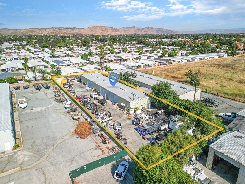 571 N Palm Avenue, Hemet, California 92543, ,Commercial Sale,For Sale,571 N Palm Avenue,CRIV23132039