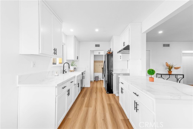534 W 224th Place, Carson CA: https://media.crmls.org/medias/fbc7fddd-8e09-4d68-a19b-30d51251e523.jpg