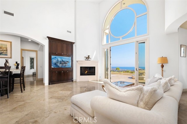Detail Gallery Image 9 of 73 For 10 Cresta Del Sol, San Clemente,  CA 92673 - 6 Beds | 6/2 Baths
