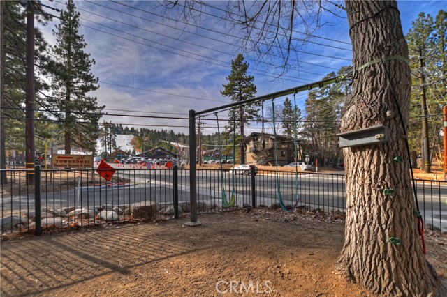 Detail Gallery Image 40 of 49 For 41896 Switzerland #1,  Big Bear Lake,  CA 92315 - 2 Beds | 2/1 Baths