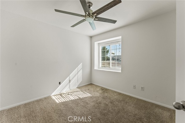 15242 Washington, Lake Elsinore CA: https://media.crmls.org/medias/fbcaec61-d725-43ea-98f3-d8eca46405bb.jpg