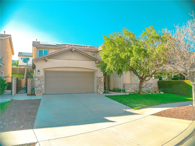 Detail Gallery Image 2 of 12 For 18052 Passionflower, San Bernardino,  CA 92407 - 4 Beds | 3 Baths