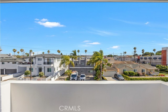 2405 Mathews Avenue, Redondo Beach CA: https://media.crmls.org/medias/fbcb3e95-5131-472b-a8a3-5e705f698653.jpg