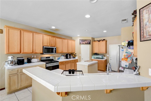 Detail Gallery Image 16 of 16 For 1053 Indiangrass Dr, Hemet,  CA 92545 - 5 Beds | 2/1 Baths