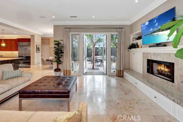 Detail Gallery Image 10 of 30 For 2501 Margaret Dr, Newport Beach,  CA 92663 - 5 Beds | 3/1 Baths