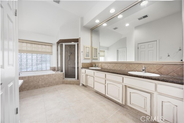 Detail Gallery Image 44 of 66 For 11208 Bright Water, Bakersfield,  CA 93311 - 4 Beds | 2/1 Baths