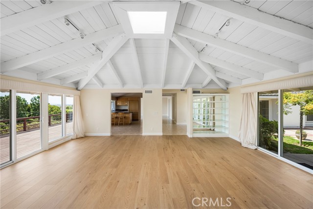 2815 Blue Water Drive, Corona del Mar CA: https://media.crmls.org/medias/fbcbe061-cb6b-4a83-b1ea-e57683dfee4d.jpg