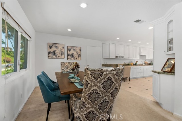 27992 Via Chocano, Mission Viejo CA: https://media.crmls.org/medias/fbcc3d46-25c9-42aa-8773-28fa81c1e2af.jpg