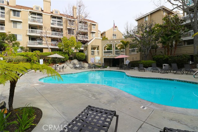 Detail Gallery Image 25 of 32 For 20331 Bluffside Cir #417,  Huntington Beach,  CA 92646 - 3 Beds | 2 Baths