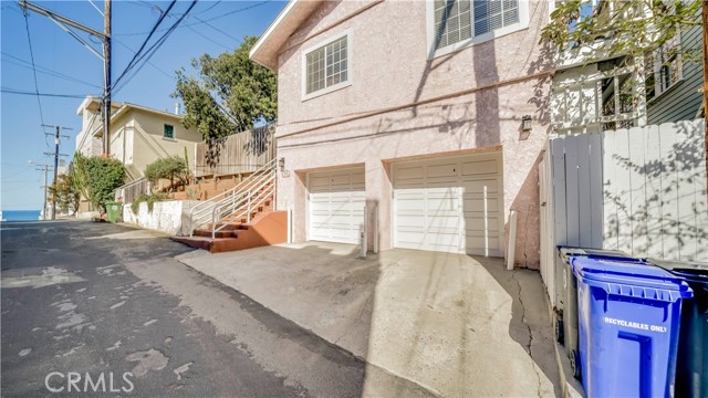 400 17th Street, Manhattan Beach, California 90266, 4 Bedrooms Bedrooms, ,2 BathroomsBathrooms,Residential,Sold,17th,SB21119391
