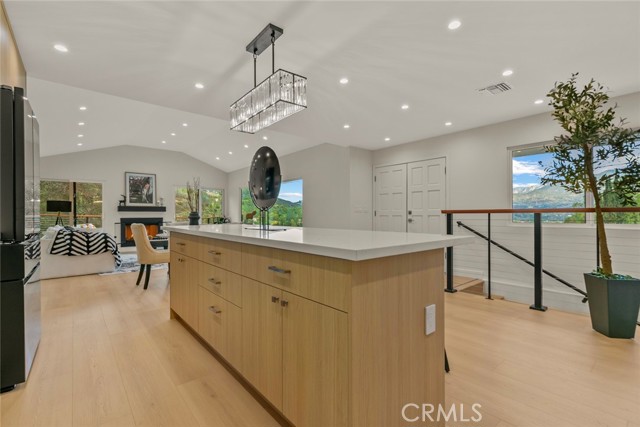 Detail Gallery Image 28 of 66 For 981 Glen Oaks, Pasadena,  CA 91105 - 3 Beds | 3 Baths