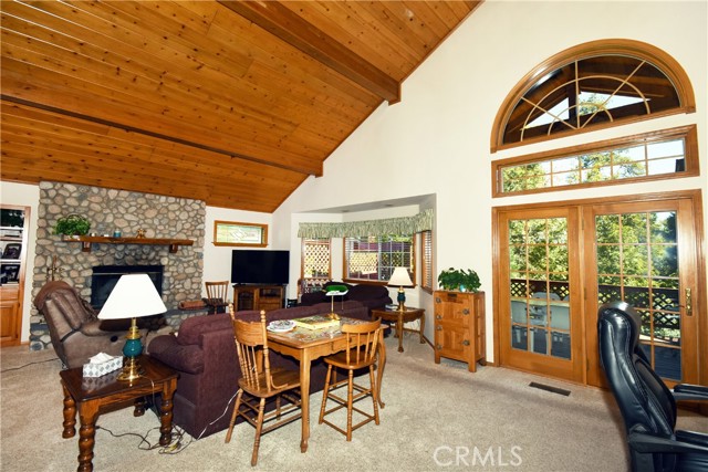 Detail Gallery Image 45 of 72 For 27547 W Shore Rd, Lake Arrowhead,  CA 92352 - 3 Beds | 3/1 Baths