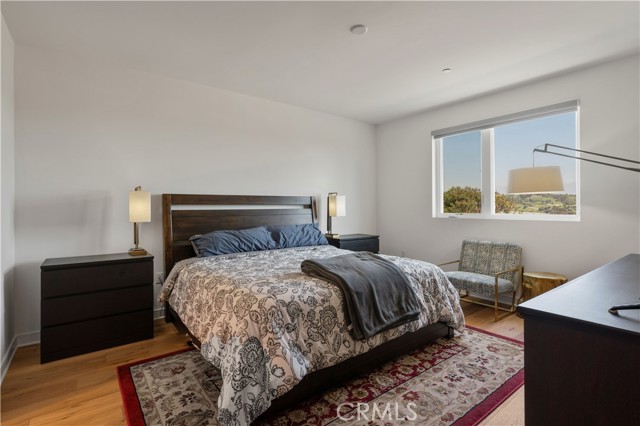 1029 White Knoll Drive, Los Angeles CA: https://media.crmls.org/medias/fbcd6929-7b0b-4493-a1a7-c3fca0816018.jpg