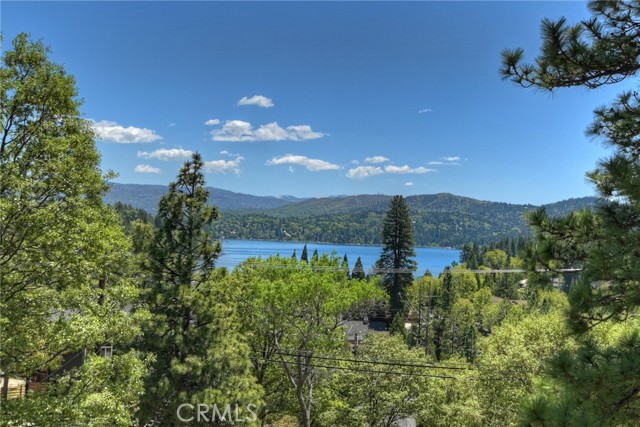 Detail Gallery Image 35 of 73 For 27554 North Bay Rd, Lake Arrowhead,  CA 92352 - 4 Beds | 2/2 Baths