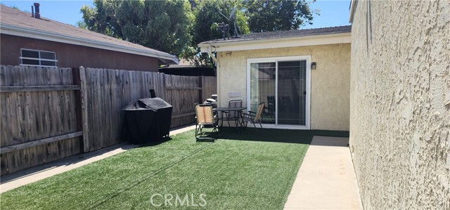 3350 Myrtle Avenue, Signal Hill CA: https://media.crmls.org/medias/fbd019a5-71d7-4738-9caa-e2e31539addd.jpg