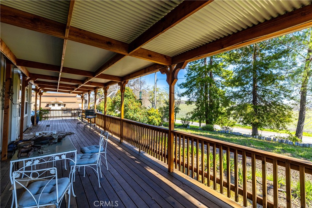 2023 Twelve Oaks Drive