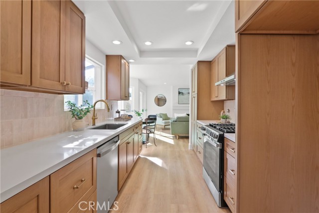 Detail Gallery Image 2 of 22 For 22132 Bellcroft, Lake Forest,  CA 92630 - 4 Beds | 2/1 Baths