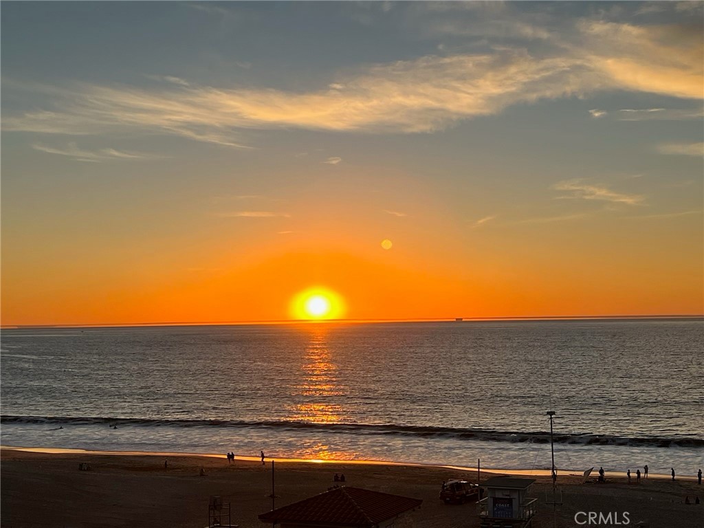 https://media.crmls.org/medias/fbd14611-1d02-40fc-b495-235fc0c5eafc.jpg?preset=X-Large