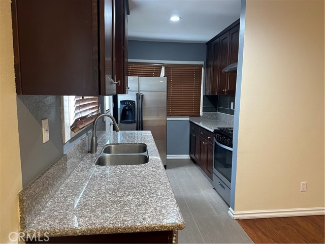 Detail Gallery Image 2 of 6 For 1250 E Huntington Dr #B & D,  South Pasadena,  CA 91030 - 1 Beds | 1 Baths