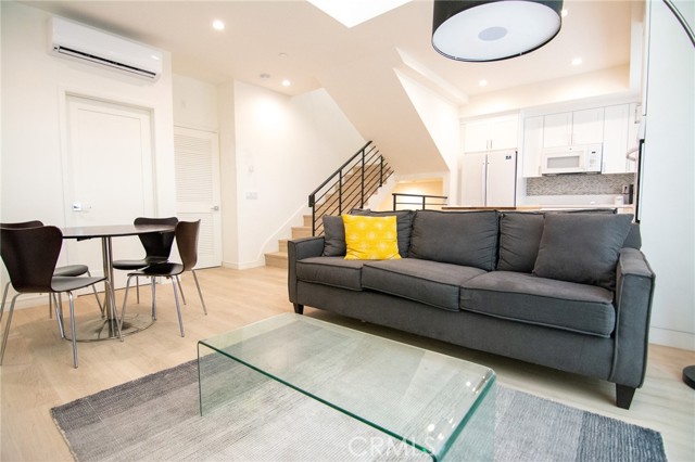 Detail Gallery Image 37 of 53 For 1187 Crenshaw Bld #102,  Los Angeles,  CA 90019 - 2 Beds | 3 Baths