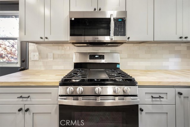 Detail Gallery Image 30 of 50 For 695 Grass Valley Rd, Lake Arrowhead,  CA 92352 - 3 Beds | 2 Baths