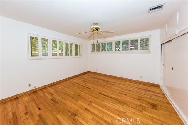 Detail Gallery Image 12 of 23 For 8924 Chimineas Ave, Northridge,  CA 91325 - 4 Beds | 2 Baths