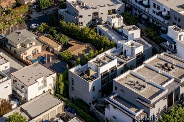 4111 W Sunset Boulevard, Los Angeles CA: https://media.crmls.org/medias/fbd320f2-f8d3-4209-9954-fdd5815601f0.jpg