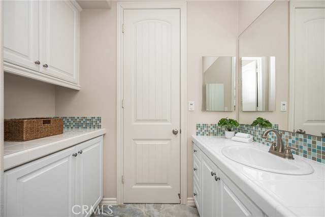 8315 Kendall Drive, Huntington Beach CA: https://media.crmls.org/medias/fbd3e611-2571-40ba-bafe-eba1f6c53176.jpg