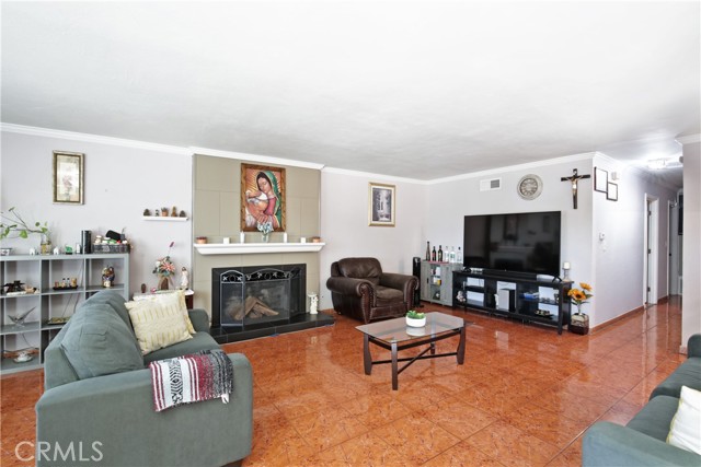 Detail Gallery Image 4 of 34 For 1127 Placid Dr, Corona,  CA 92878 - 4 Beds | 2 Baths
