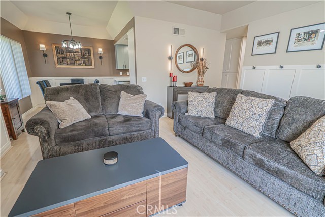 Detail Gallery Image 13 of 62 For 1770 E Avenida De Las Flores, Thousand Oaks,  CA 91362 - 2 Beds | 2 Baths