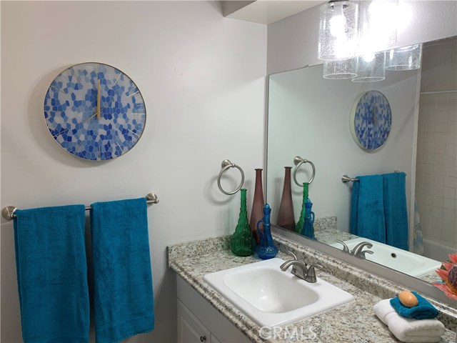 Image 11 for 729  E Louise DR