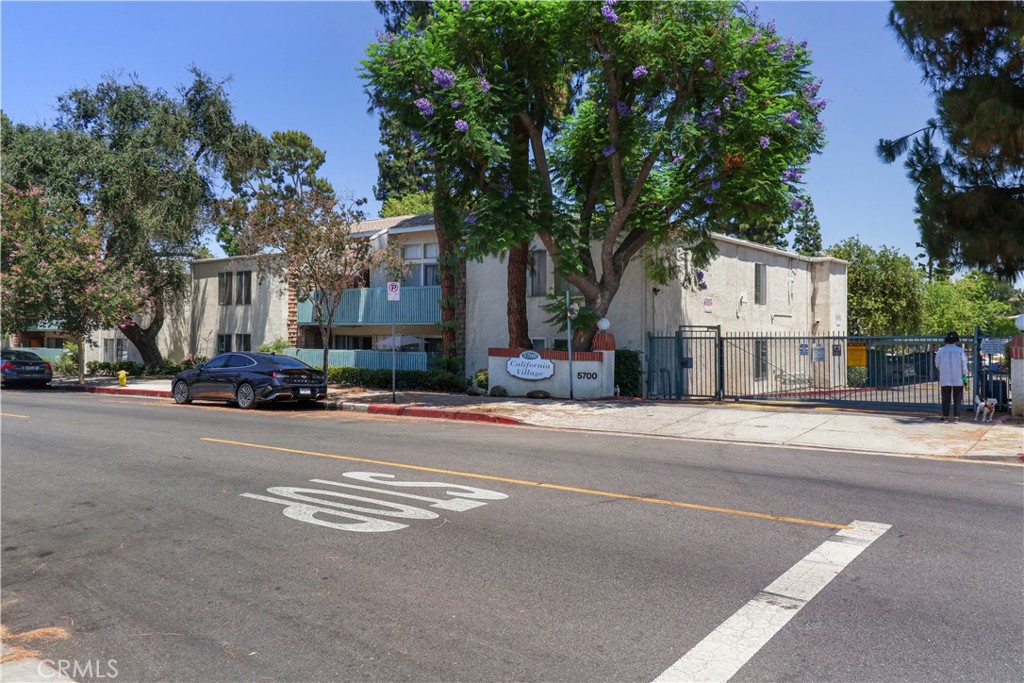5700 Etiwanda Avenue #105